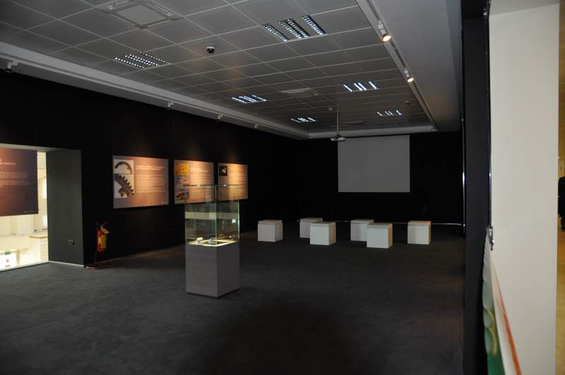 Inaugurazione mostra: IL PLANETARIO DI ARCHIMEDE RITROVATO, Aeroporto Olbia Costa Smeralda, Aerostazione passeggeri, Sardegna, Italy, 28 aprile 2010.