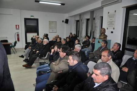 Il pubblico molto attento e interessato. In prima fila Giuseppe Annunziata, Sindaco di Ripacandida.