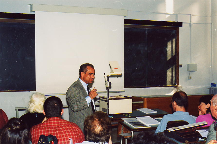 Un momento della conferenza di Giovanni Pastore al Dipartimento di Matematica "Guido Castelnuovo", Università di Roma "La Sapienza"
